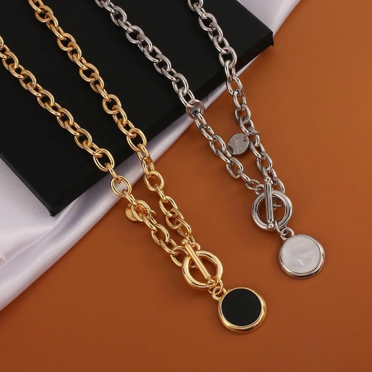 14K Filled Gold Flower Toggle Necklace For Women - Round Pendant Necklaces Thick Chain Toggle Clasp Punk Collar Necklace Long Chain, Flower Pendant Charm Choker Necklace