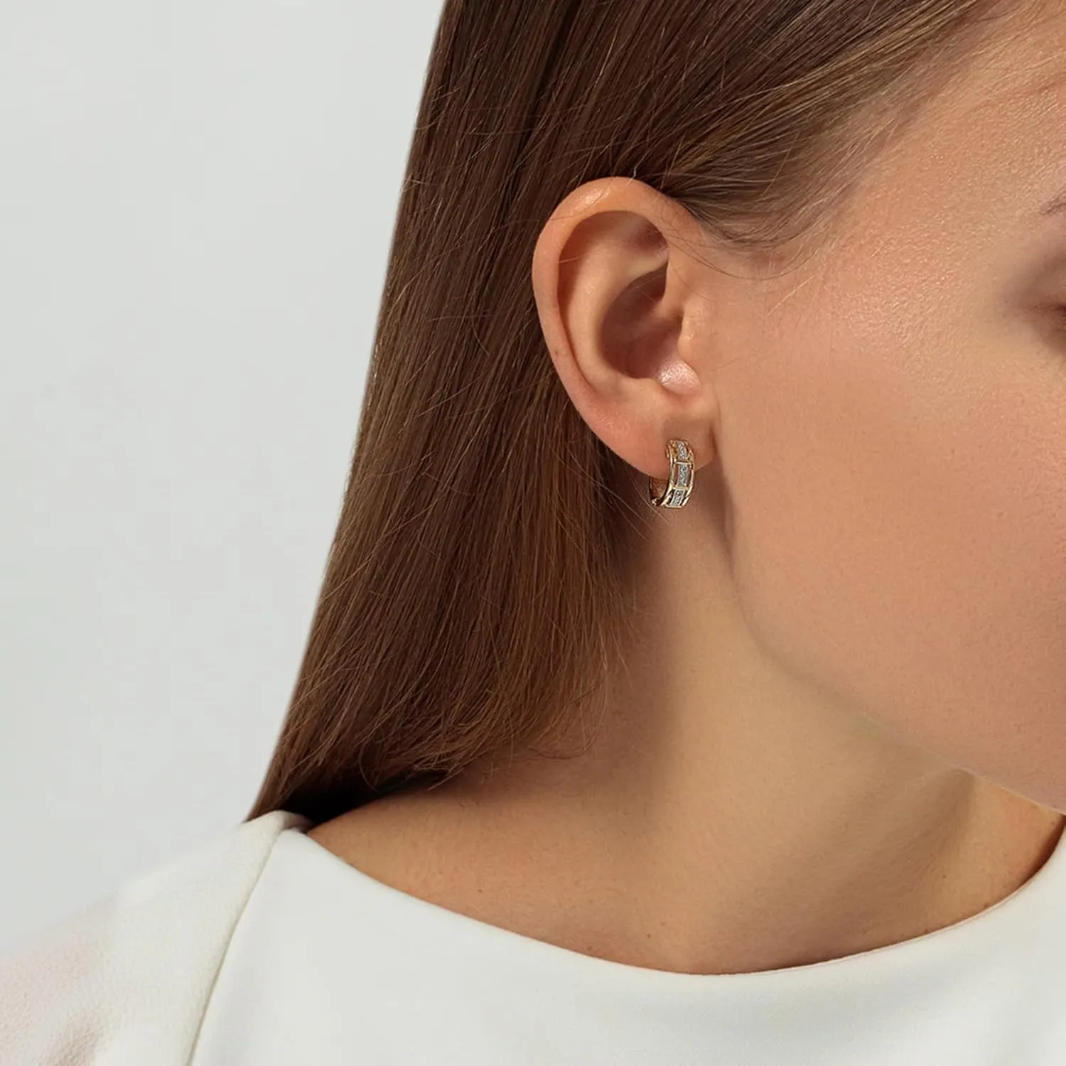 14k Gold Huggie Hoop Earrings, Rectangular Hoop Earring, Diamond (0.18ct) Huggie Earrings, Minimalist Jewelry, Gift for Her.