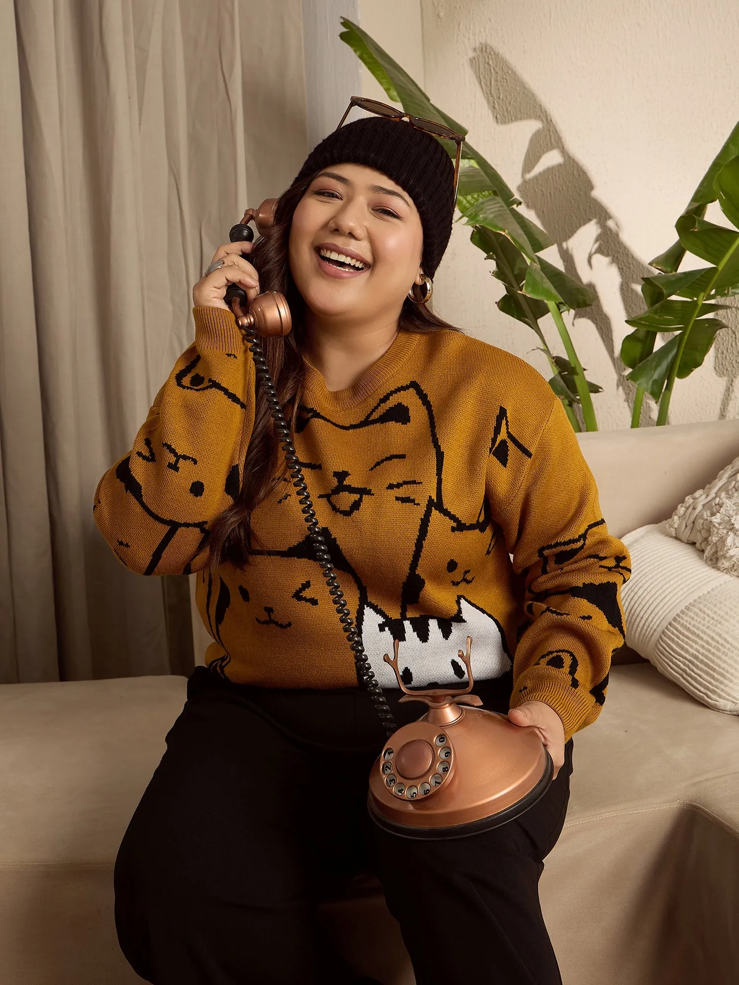 Berrylush Curve Women Mustard, Black, & White Cat Printed Round Neck Drop-Shoulder Sleeves Ribbed Hem Regular Sweater