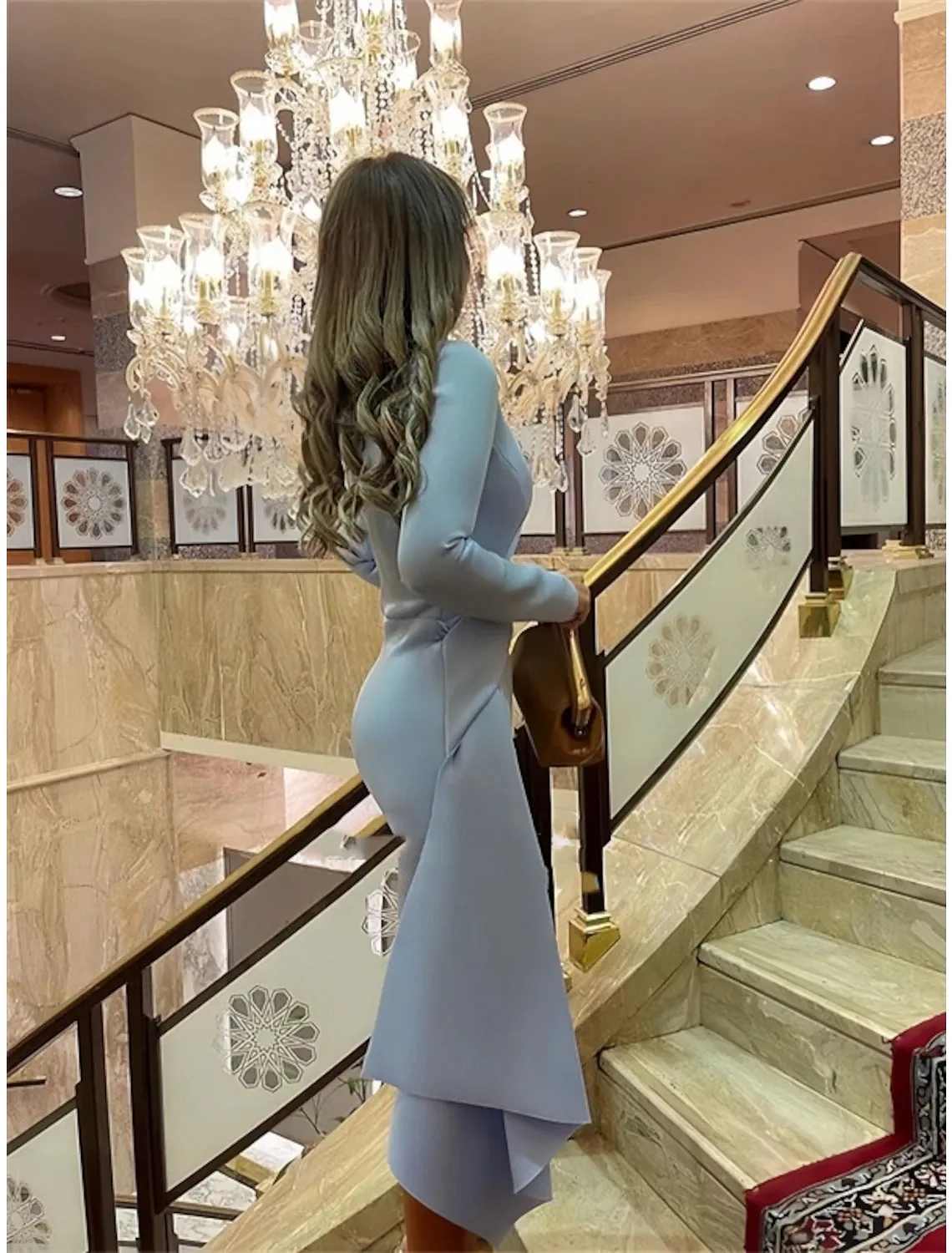 Luolandi Sheath / Column Cocktail Dresses Elegant Dress Formal Fall Knee Length Long Sleeve Jewel Neck Stretch Fabric with Pleats