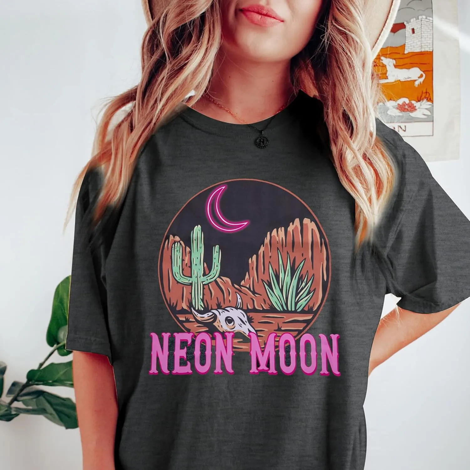 Women's Oversized T Shirts Neon Moon Shirts Classic Country Cowgirl T-Shirt Music Vintage Graphic Tee Tops