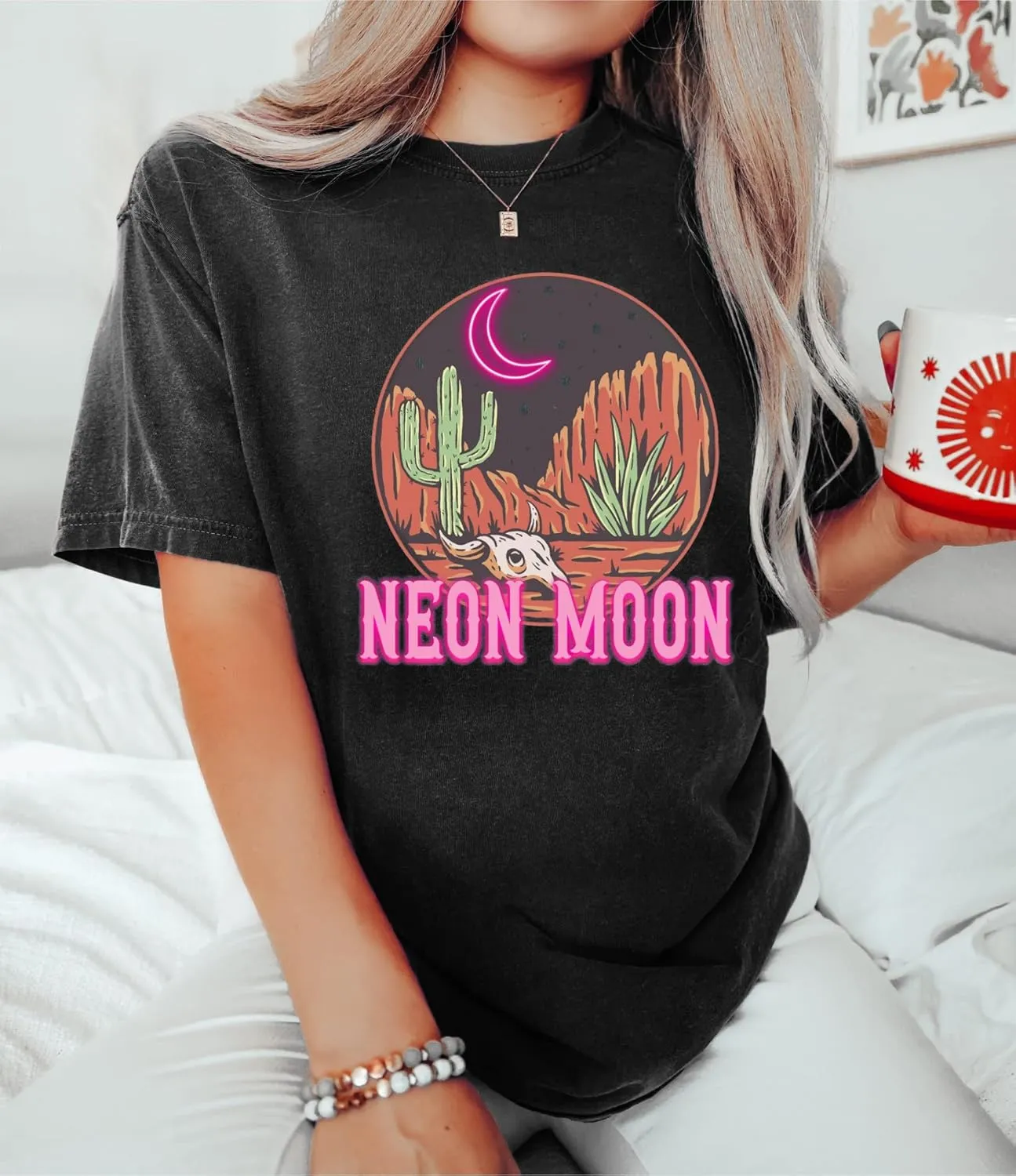 Women's Oversized T Shirts Neon Moon Shirts Classic Country Cowgirl T-Shirt Music Vintage Graphic Tee Tops